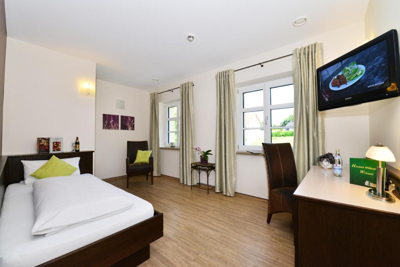 Autenrieder Brauereigasthof Ichenhausen Room photo